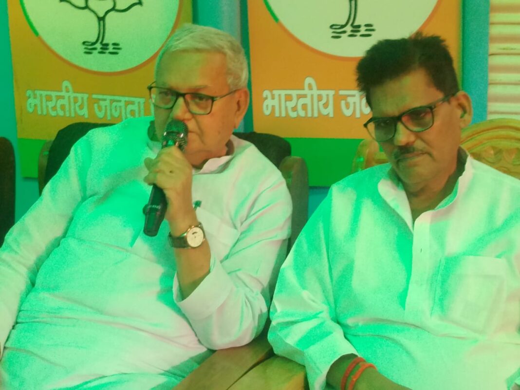 औरंगाबाद में सियासी भूचाल: पूर्व विधायक सुरेश मेहता ने छोड़ी राष्ट्रीय जनता दल, थामा भारतीय जनता पार्टी का दामन