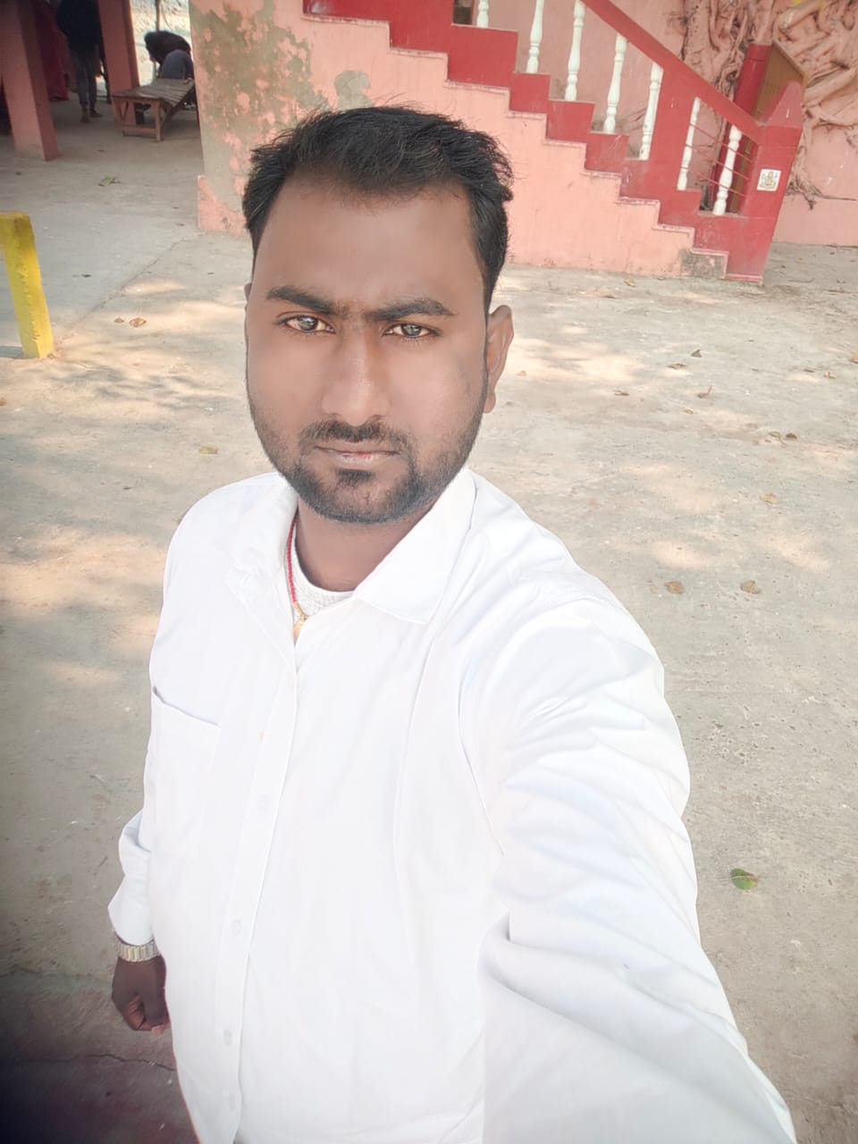 दुकान को लेकर विवाद: किरायेदार ने बंद किया भाड़ा, अब कर रहा पक्का मकान निर्माण